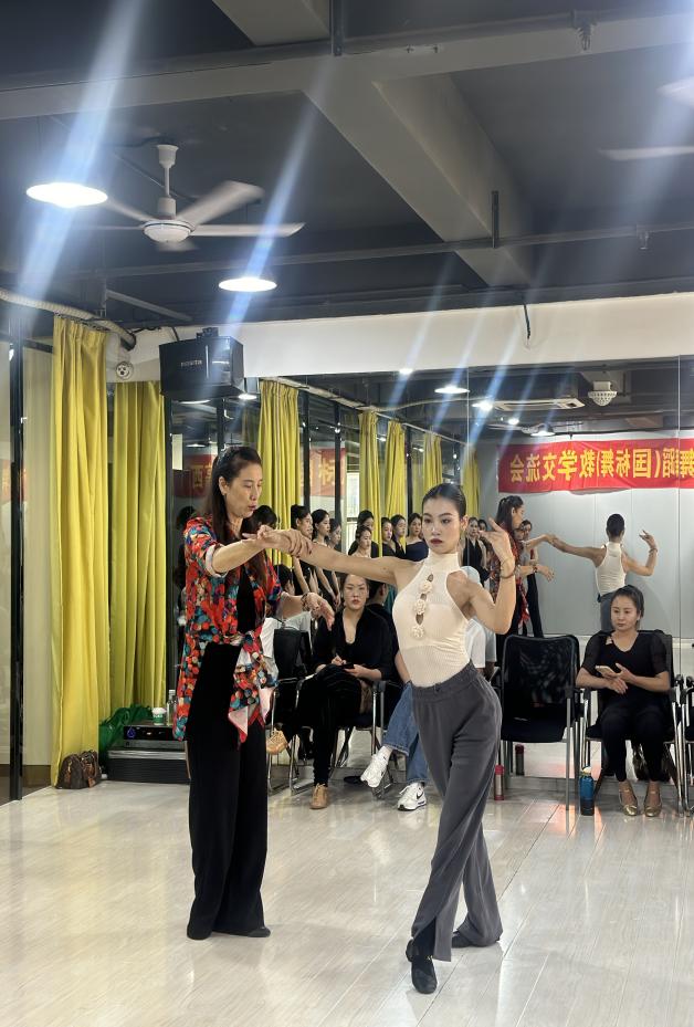 mmexport1728263130479