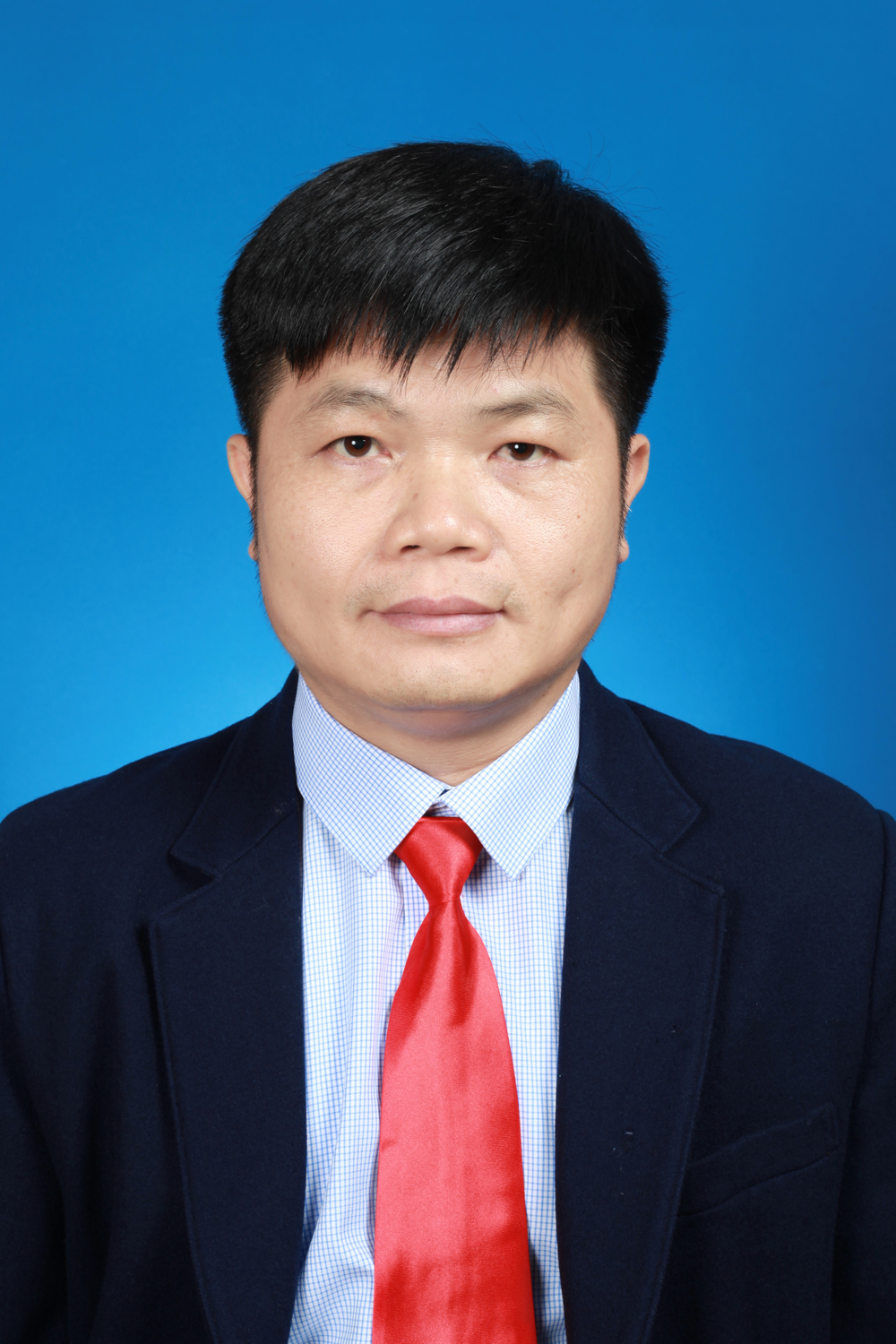 梁博伟硕导照片