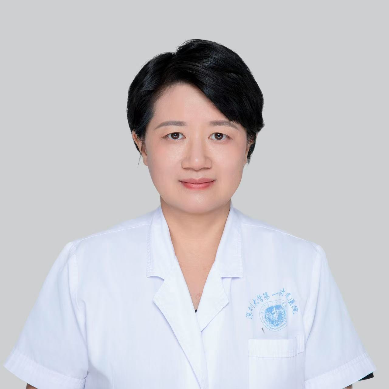 李莉芳+硕导照片