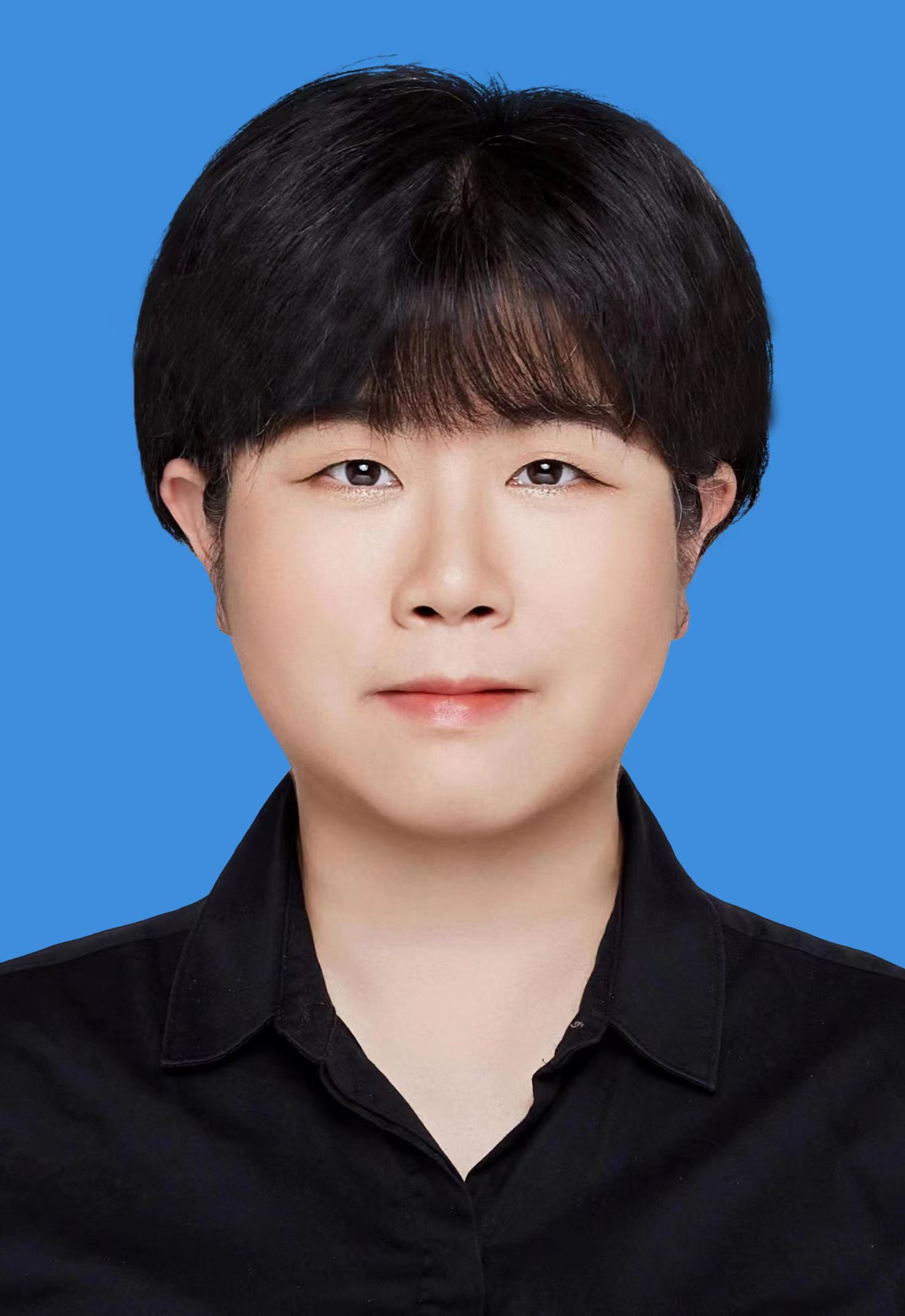 覃骊兰 博导照片