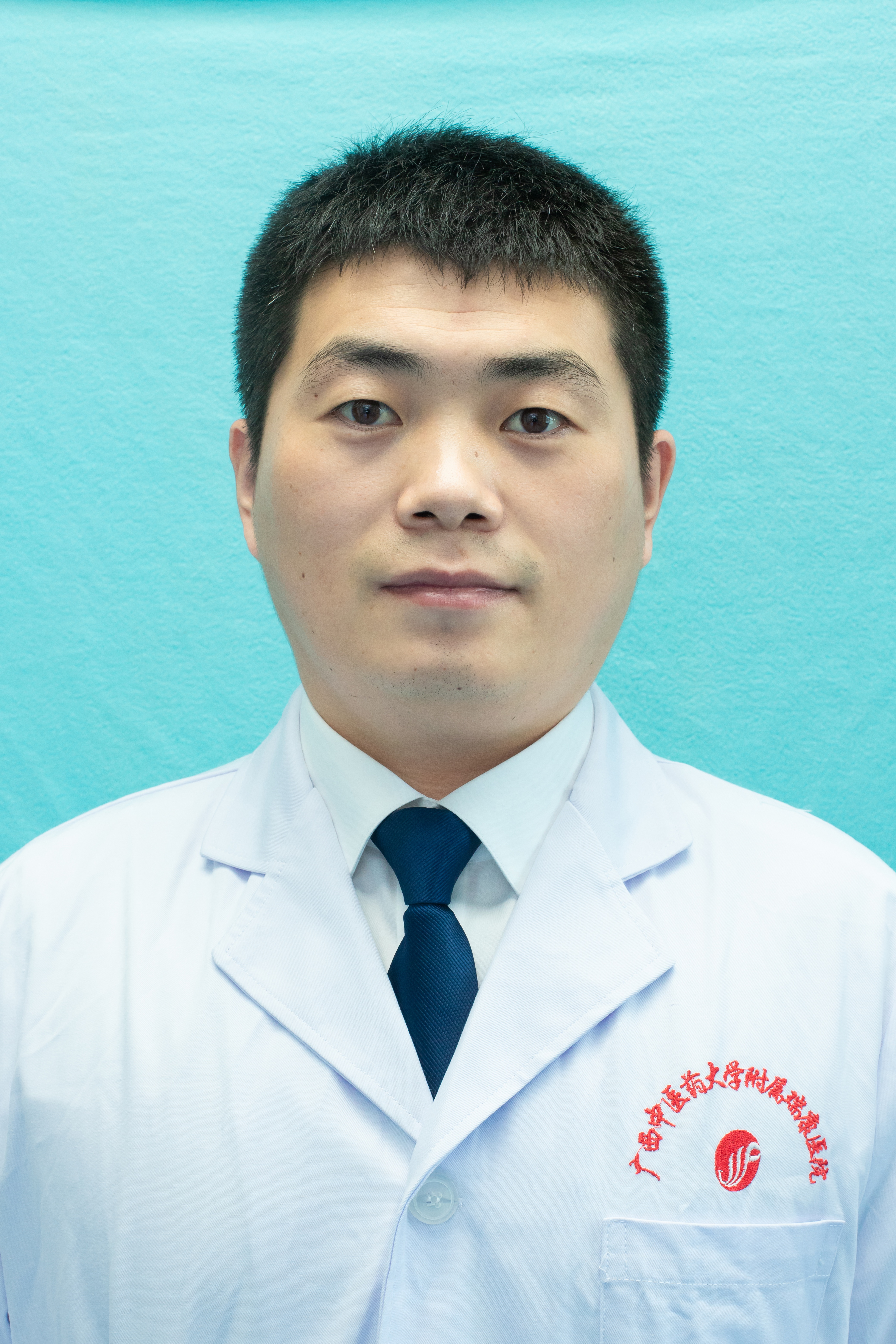 姜明贺+硕导照片