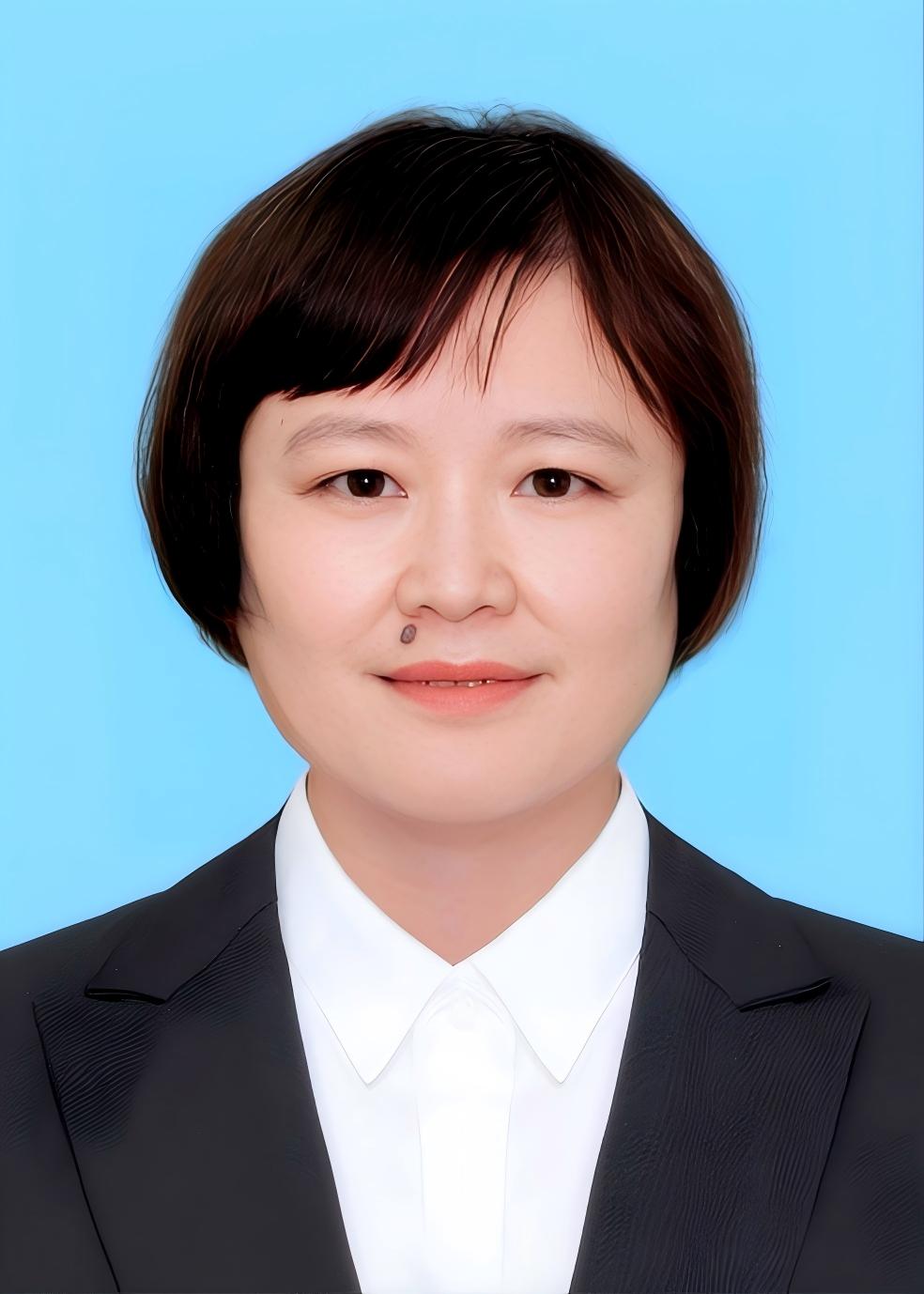 杨小英+硕导照片