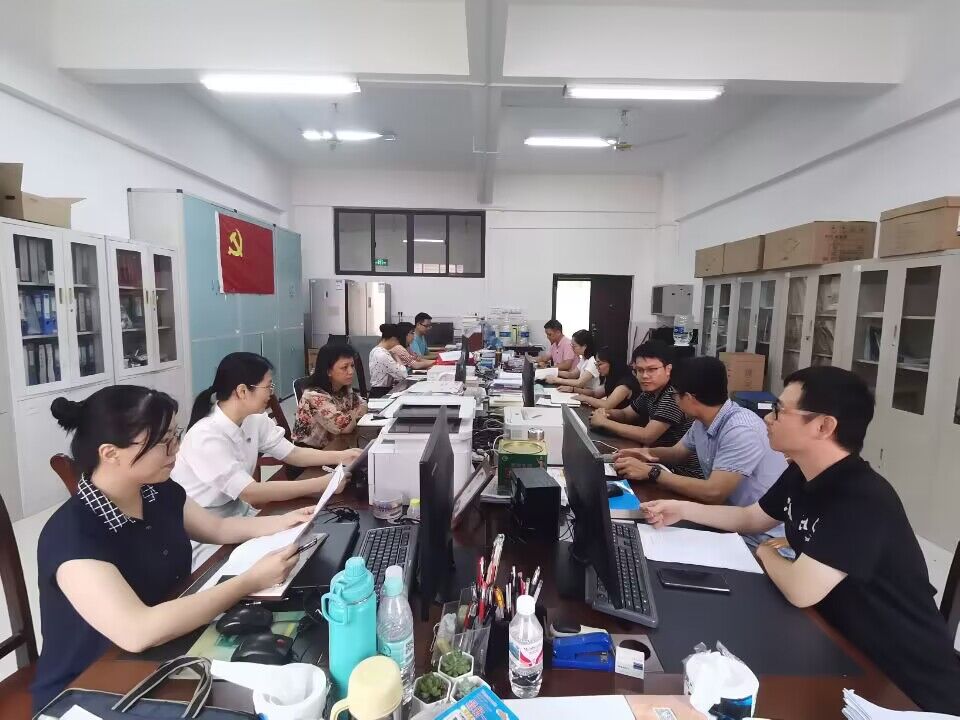 C:\Users\Administrator\Documents\Tencent Files\383037800\Image\C2C\Image1\N(}ZAT`4A18[VJNS7{QHLXR.jpg