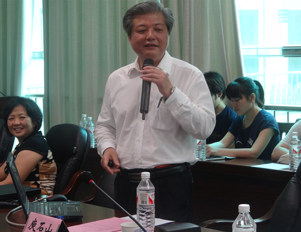 2016年5月庾石山教授在YABO鸭脖做专题讲座（题目：基于天然产物的新药发现）